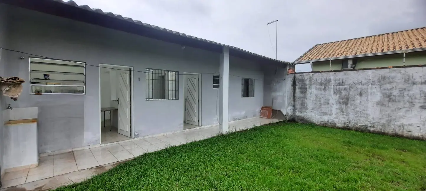 Foto 1 de Casa com 1 quarto à venda, 52m2 em Itanhaem - SP