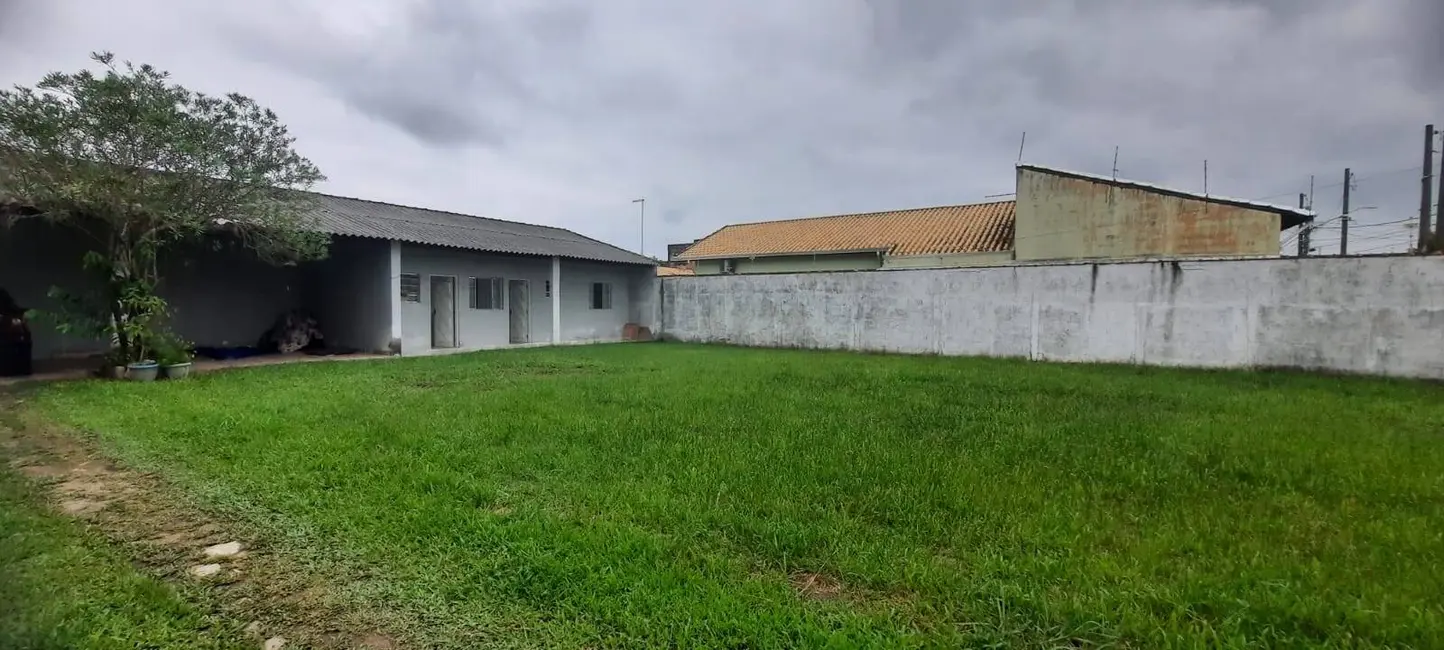 Casa com 1 quarto à venda, 52m2 em Itanhaem - SP - imagem 2 Foto 2 de Casa com 1 quarto à venda, 52m2 em Itanhaem - SP