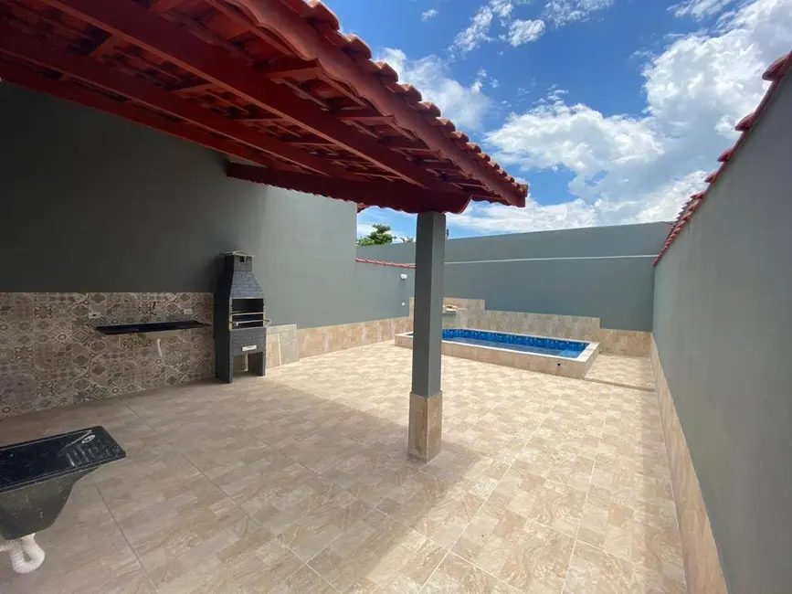 Foto 4 de Casa com 2 quartos à venda, 96m2 em Mongagua - SP