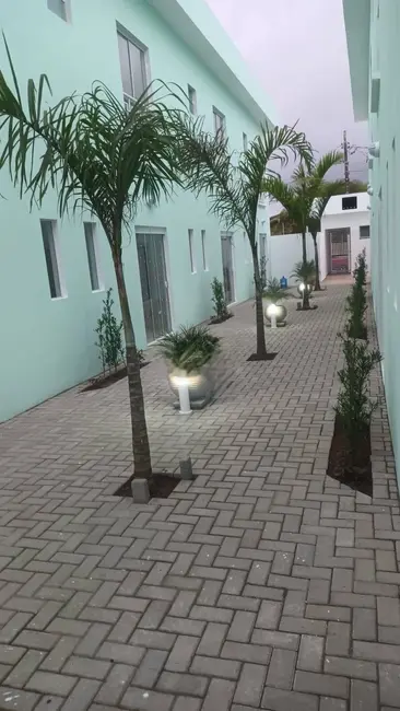 Foto 6 de Casa de Condomínio com 2 quartos à venda, 68m2 em Itanhaem - SP