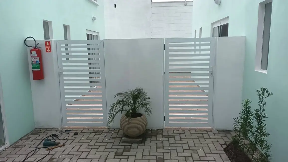 Foto 3 de Casa de Condomínio com 2 quartos à venda, 68m2 em Itanhaem - SP