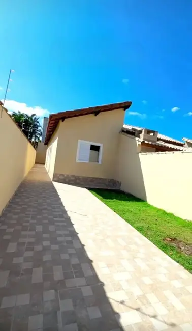 Foto 3 de Casa com 2 quartos à venda, 65m2 em Itanhaem - SP