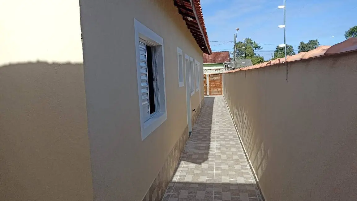 Foto 6 de Casa com 2 quartos à venda, 65m2 em Itanhaem - SP