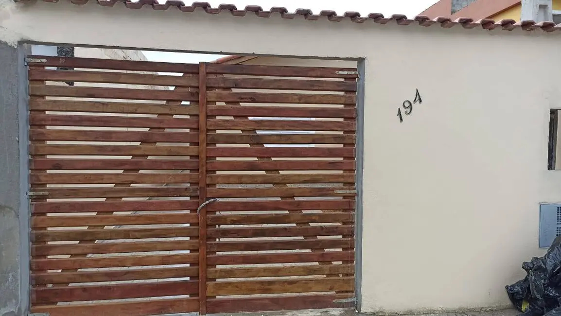 Foto 1 de Casa com 2 quartos à venda, 55m2 em Itanhaem - SP