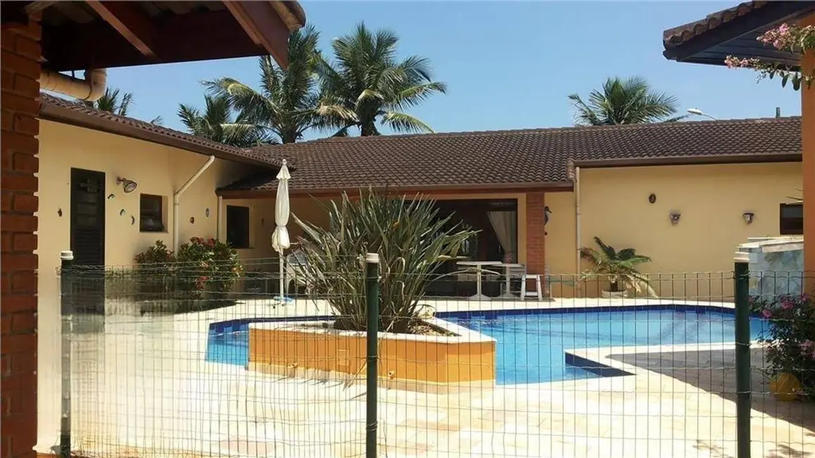 Foto 8 de Casa com 5 quartos à venda, 414m2 em Itanhaem - SP