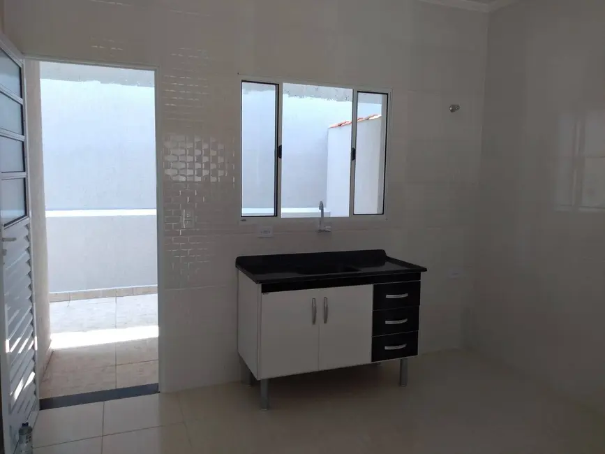 Foto 8 de Casa com 2 quartos à venda, 63m2 em Mongagua - SP