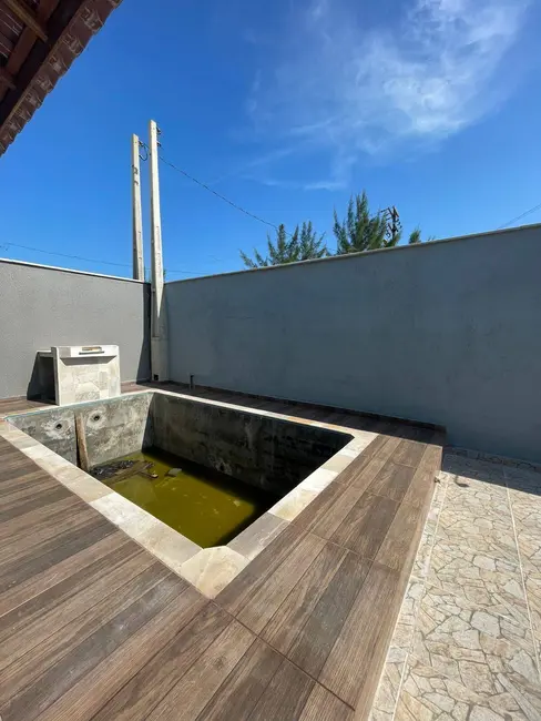 Foto 8 de Casa com 2 quartos à venda, 67m2 em Itanhaem - SP