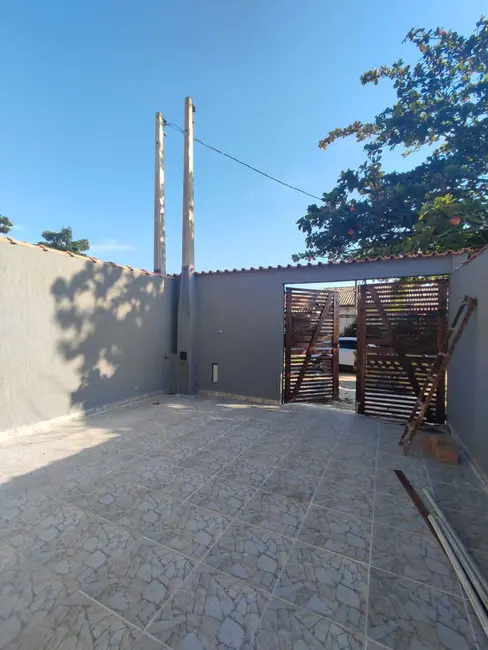 Foto 2 de Casa com 2 quartos à venda, 62m2 em Itanhaem - SP