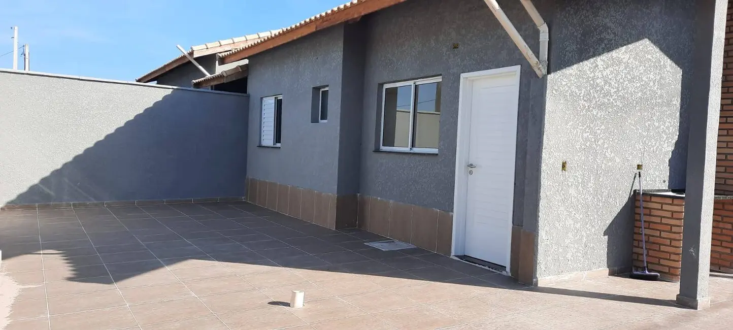 Foto 4 de Casa com 2 quartos à venda, 68m2 em Itanhaem - SP