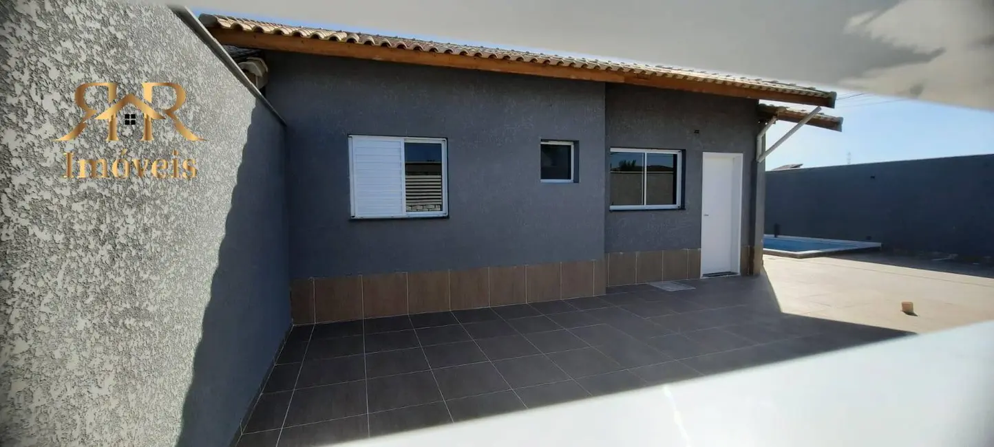Foto 2 de Casa com 2 quartos à venda, 68m2 em Itanhaem - SP