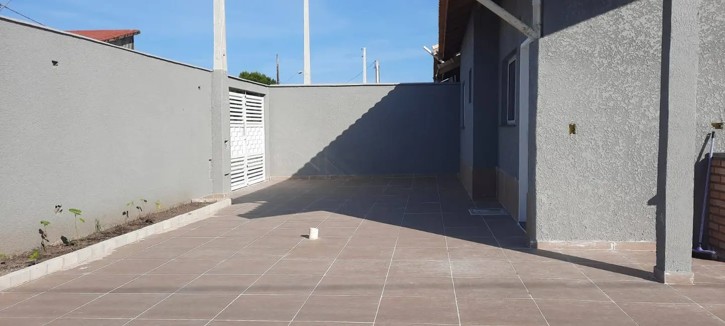 Foto 5 de Casa com 2 quartos à venda, 68m2 em Itanhaem - SP