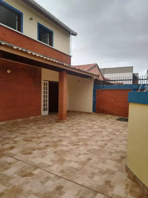 Foto 3 de Casa com 5 quartos à venda, 262m2 em Itanhaem - SP
