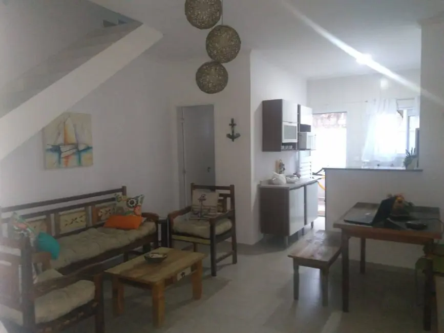Casa de Condomínio com 2 quartos à venda, 60m2 em Itanhaem - SP - imagem 5 Foto 5 de Casa de Condomínio com 2 quartos à venda, 60m2 em Itanhaem - SP