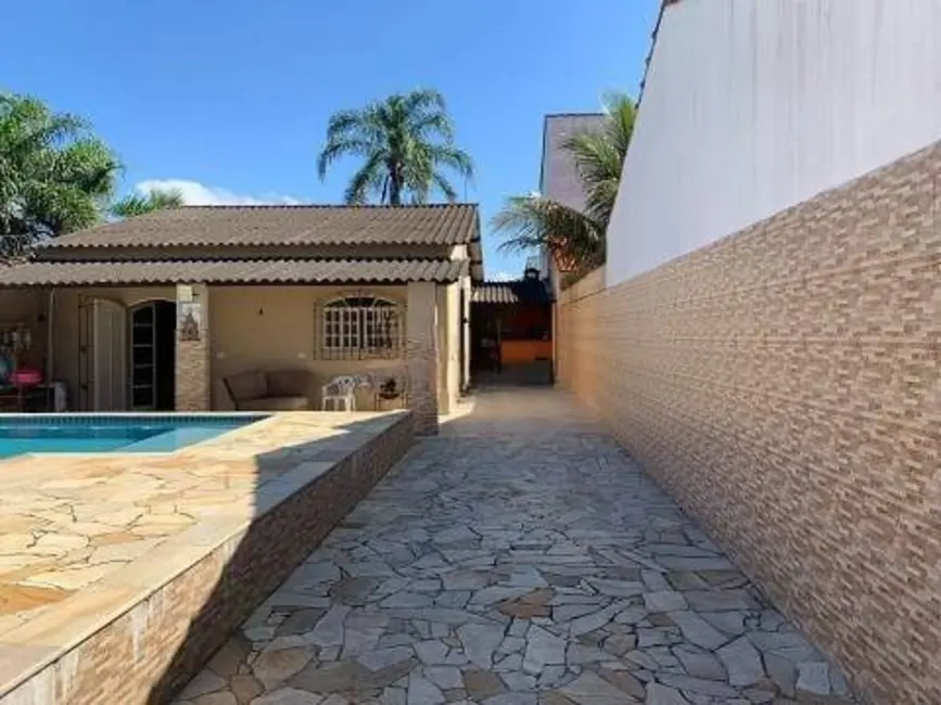 Foto 5 de Casa com 2 quartos à venda, 75m2 em Itanhaem - SP