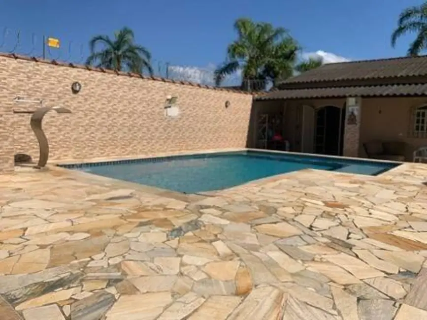 Foto 3 de Casa com 2 quartos à venda, 75m2 em Itanhaem - SP