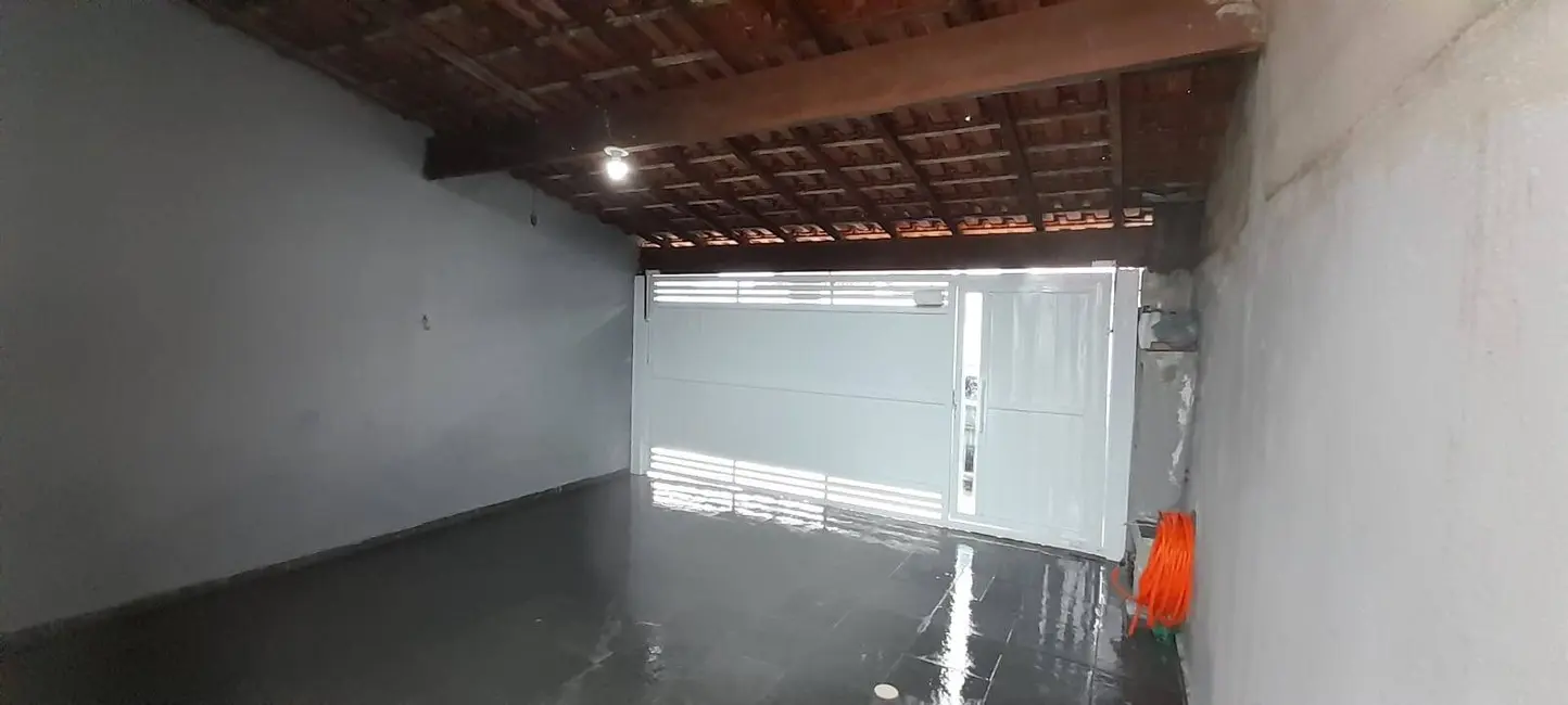 Foto 2 de Casa com 1 quarto à venda, 55m2 em Itanhaem - SP