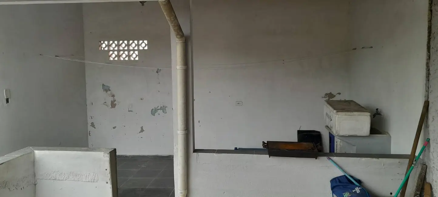 Casa com 1 quarto à venda, 55m2 em Itanhaem - SP - imagem 8 Foto 8 de Casa com 1 quarto à venda, 55m2 em Itanhaem - SP