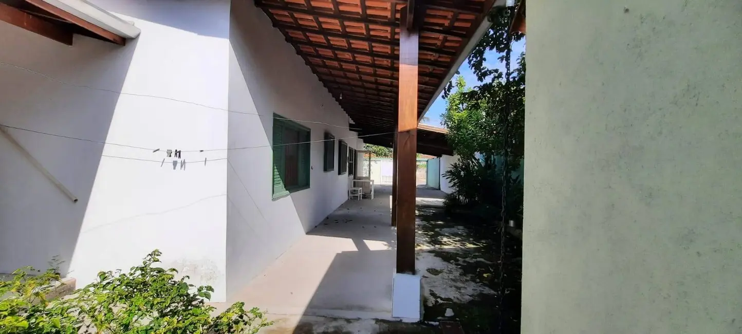 Foto 3 de Casa com 4 quartos à venda, 126m2 em Itanhaem - SP