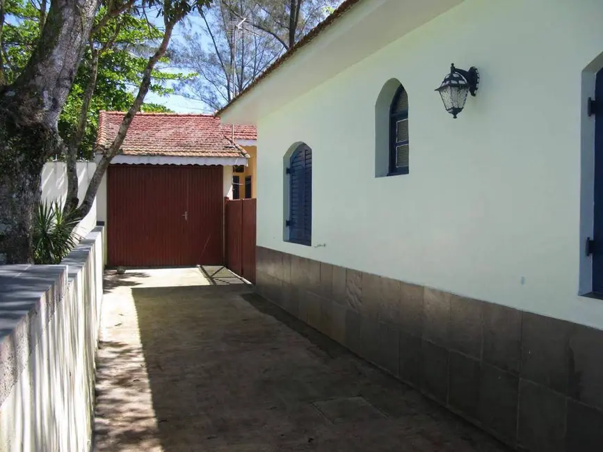 Foto 4 de Casa com 2 quartos à venda, 300m2 em Itanhaem - SP