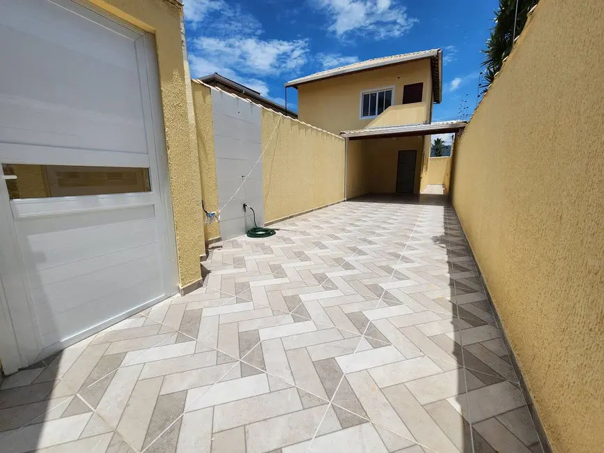 Foto 2 de Casa com 2 quartos à venda, 75m2 em Itanhaem - SP