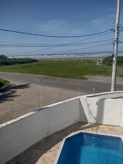 Foto 9 de Casa com 3 quartos à venda, 110m2 em Itanhaem - SP