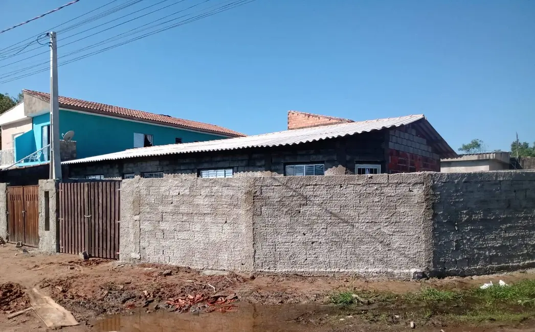 Foto 5 de Casa com 2 quartos à venda, 50m2 em Itanhaem - SP