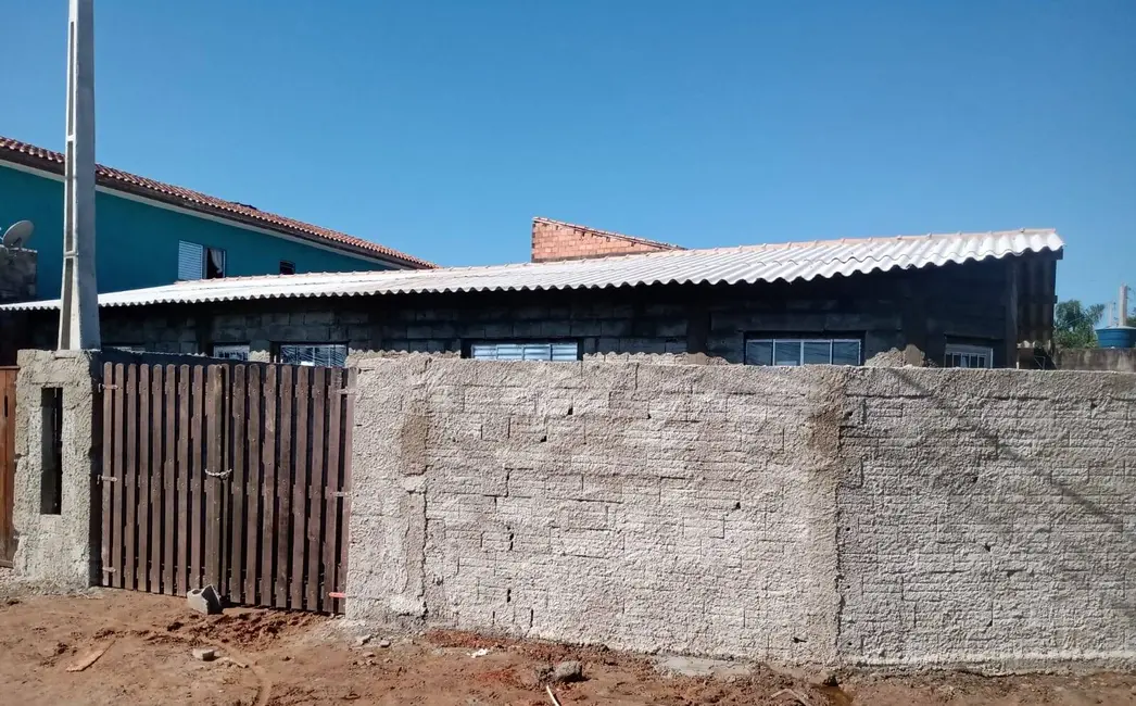 Foto 4 de Casa com 2 quartos à venda, 50m2 em Itanhaem - SP