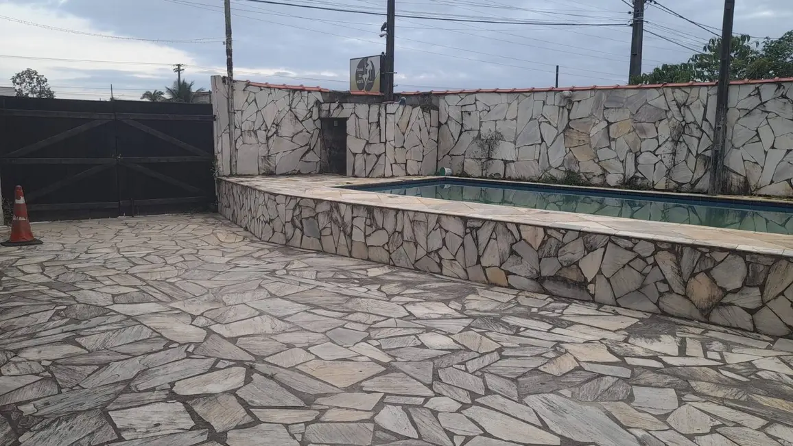 Foto 4 de Casa com 6 quartos à venda, 235m2 em Itanhaem - SP