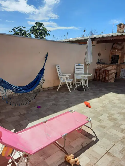 Casa com 2 quartos à venda, 72m2 em Itanhaem - SP - imagem 4 Foto 4 de Casa com 2 quartos à venda, 72m2 em Itanhaem - SP