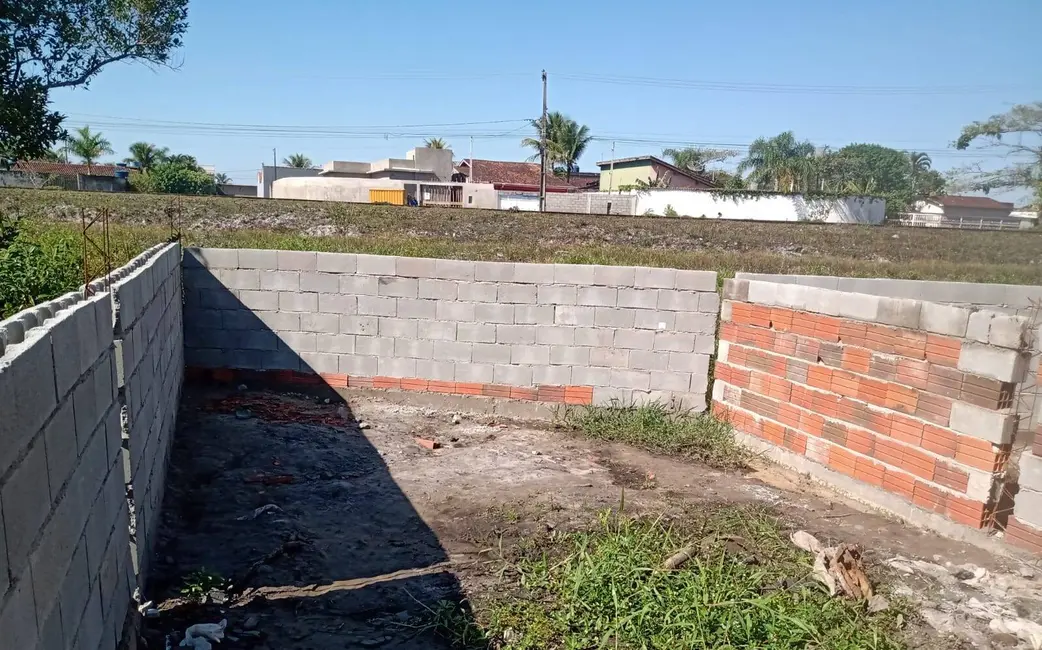 Foto 7 de Casa com 3 quartos à venda, 68m2 em Itanhaem - SP