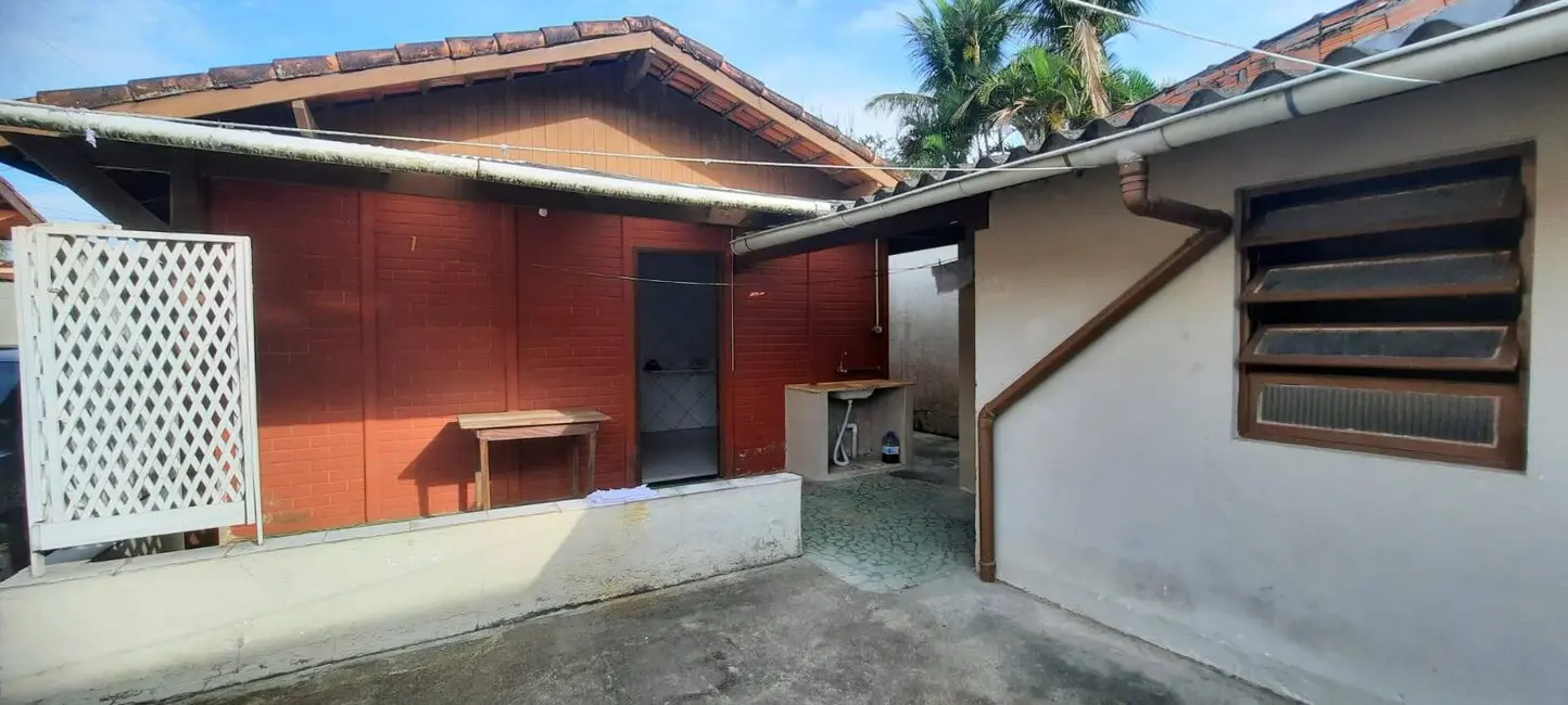 Foto 3 de Casa com 3 quartos à venda, 93m2 em Itanhaem - SP