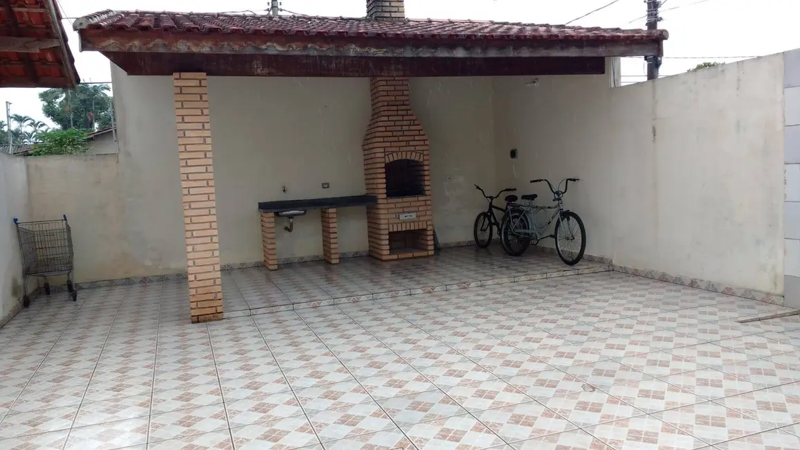 Foto 2 de Casa de Condomínio com 2 quartos à venda, 60m2 em Itanhaem - SP