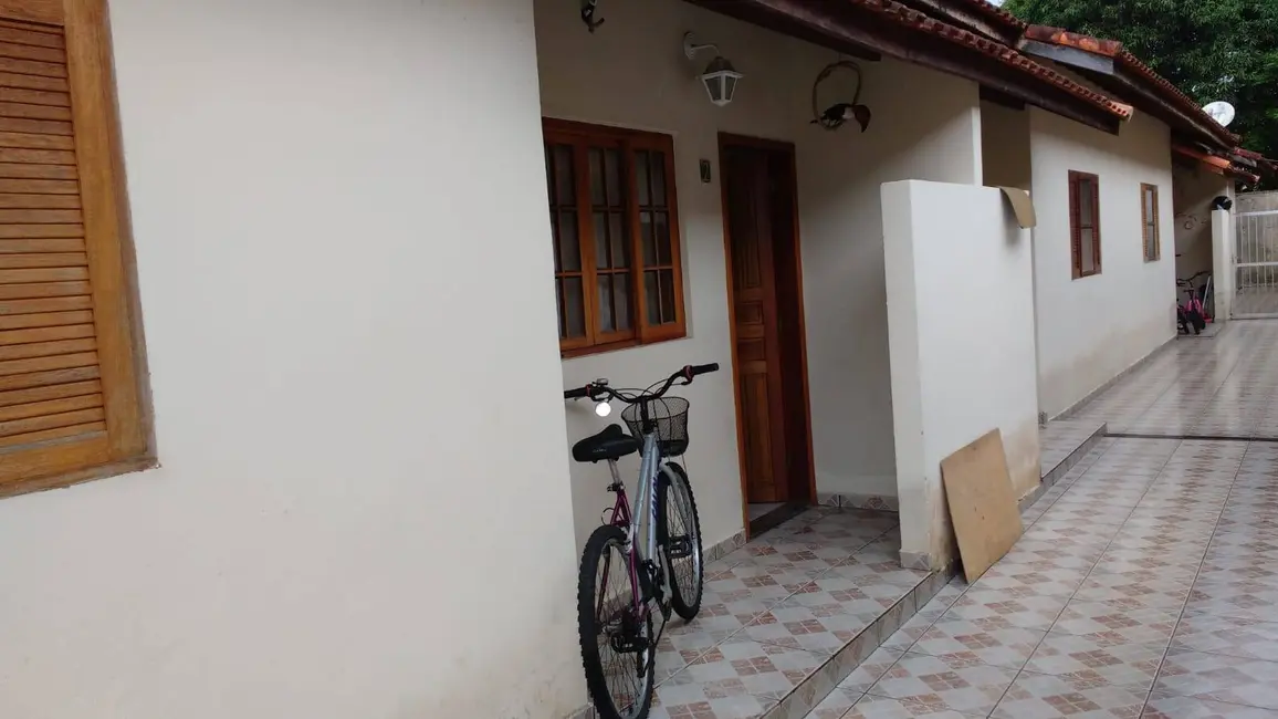 Foto 1 de Casa de Condomínio com 2 quartos à venda, 60m2 em Itanhaem - SP