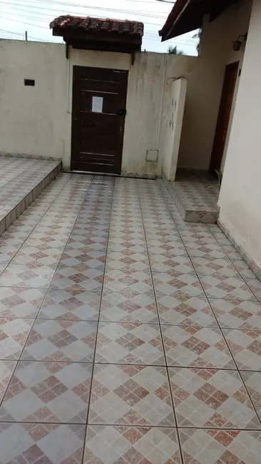 Casa de Condomínio com 2 quartos à venda, 60m2 em Itanhaem - SP - imagem 4 Foto 4 de Casa de Condomínio com 2 quartos à venda, 60m2 em Itanhaem - SP