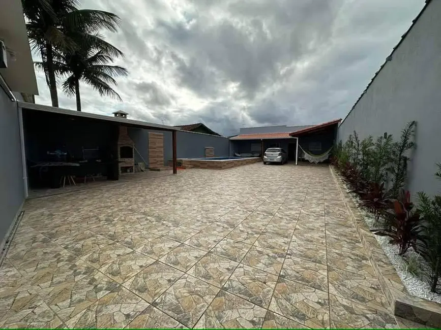 Foto 2 de Casa com 3 quartos à venda, 110m2 em Itanhaem - SP