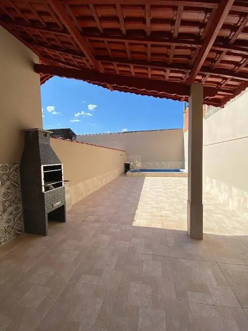 Foto 6 de Casa com 2 quartos à venda, 84m2 em Mongagua - SP