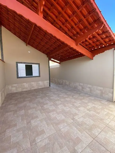 Foto 4 de Casa com 2 quartos à venda, 84m2 em Mongagua - SP