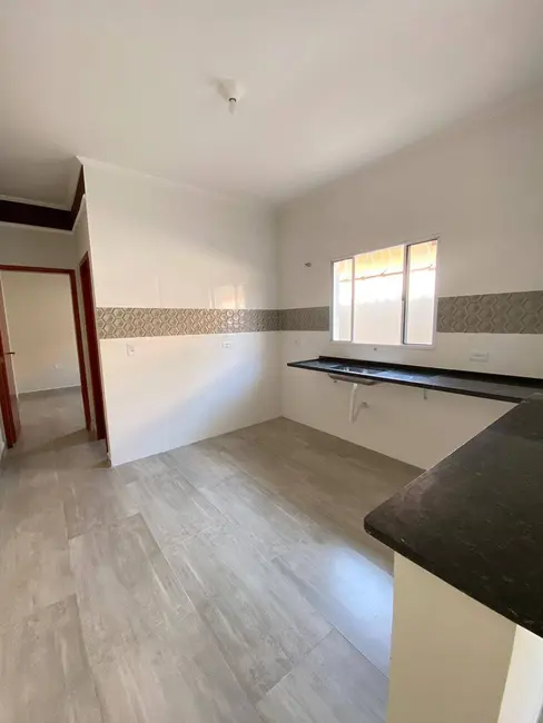 Foto 8 de Casa com 2 quartos à venda, 77m2 em Mongagua - SP