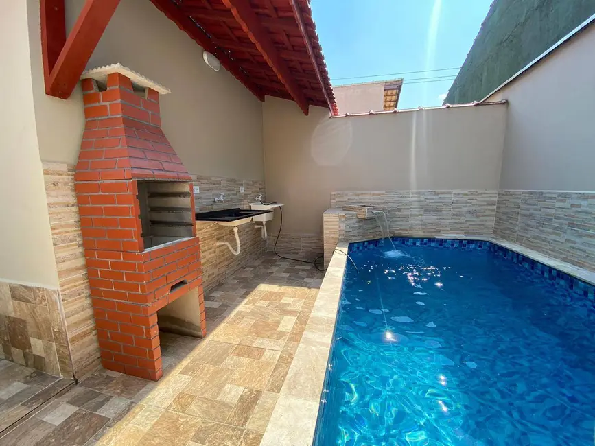 Foto 3 de Casa com 2 quartos à venda, 77m2 em Mongagua - SP