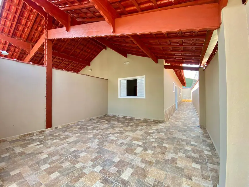 Foto 1 de Casa com 2 quartos à venda, 77m2 em Mongagua - SP