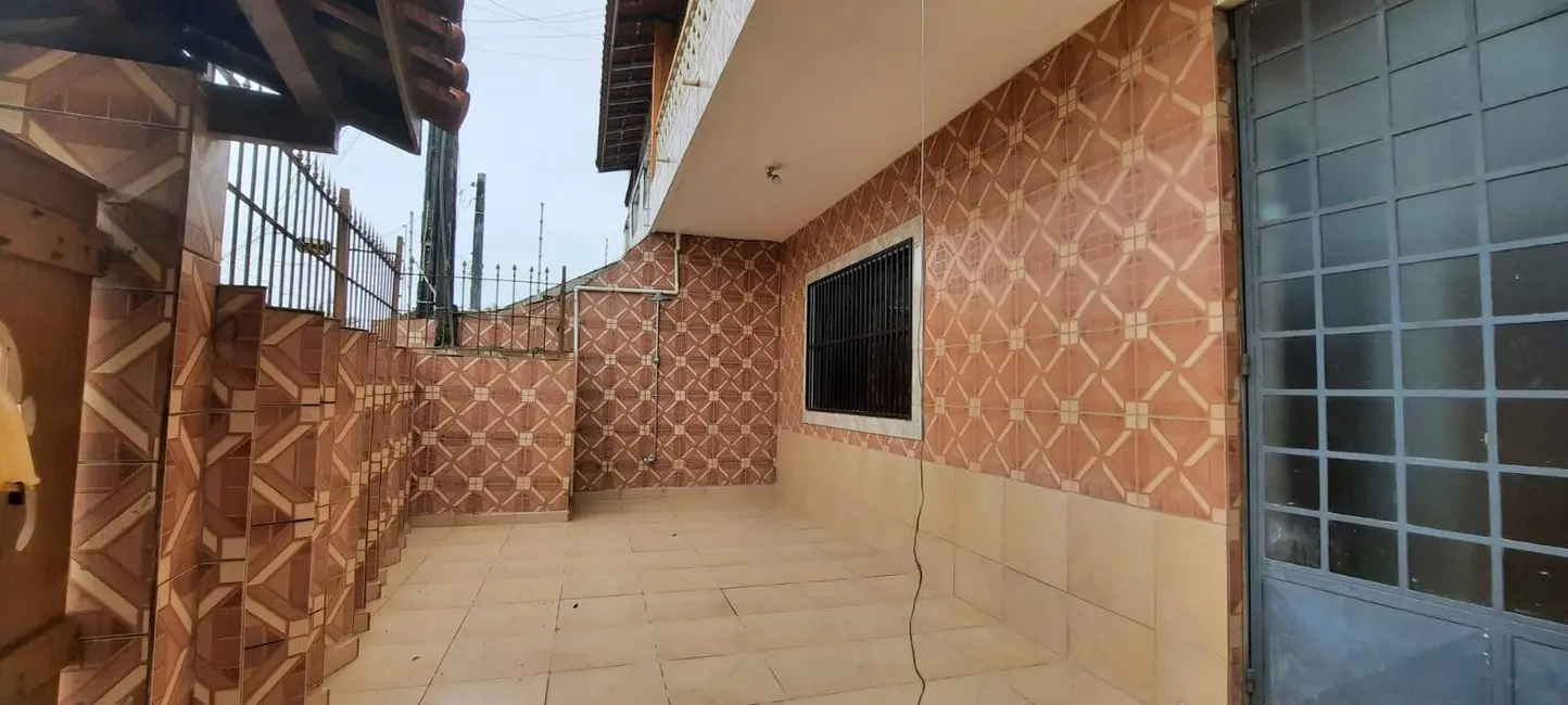 Foto 1 de Casa com 2 quartos à venda, 100m2 em Itanhaem - SP