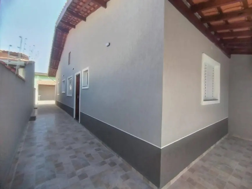 Foto 4 de Casa com 2 quartos à venda, 180m2 em Itanhaem - SP