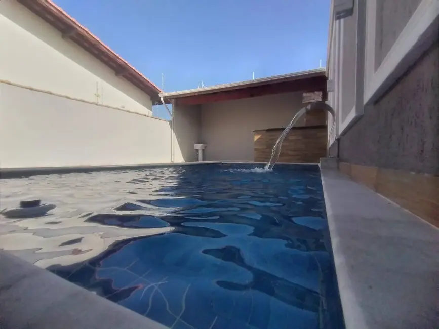 Foto 9 de Casa com 2 quartos à venda, 180m2 em Itanhaem - SP