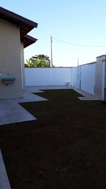 Foto 9 de Casa com 2 quartos à venda, 60m2 em Itanhaem - SP