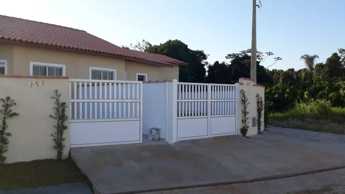 Foto 1 de Casa com 2 quartos à venda, 60m2 em Itanhaem - SP