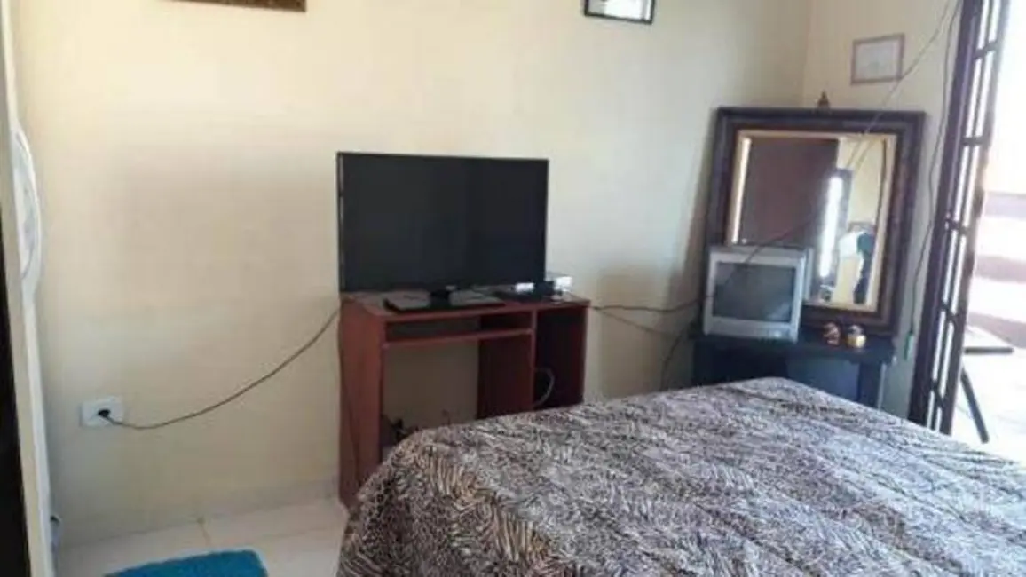 Foto 6 de Casa com 2 quartos à venda, 97m2 em Itanhaem - SP