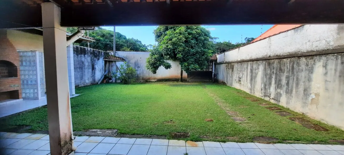 Foto 3 de Casa com 2 quartos à venda, 80m2 em Itanhaem - SP