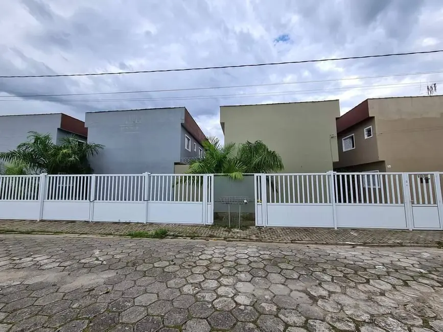Casa de Condomínio com 2 quartos à venda, 90m2 em Itanhaem - SP - imagem 3 Foto 3 de Casa de Condomínio com 2 quartos à venda, 90m2 em Itanhaem - SP