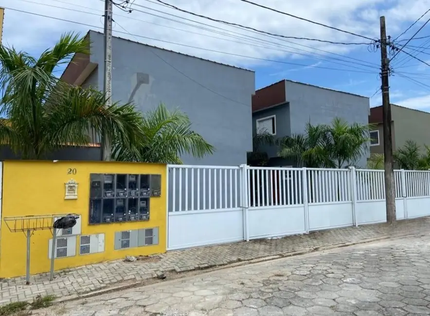 Foto 2 de Casa de Condomínio com 2 quartos à venda, 90m2 em Itanhaem - SP