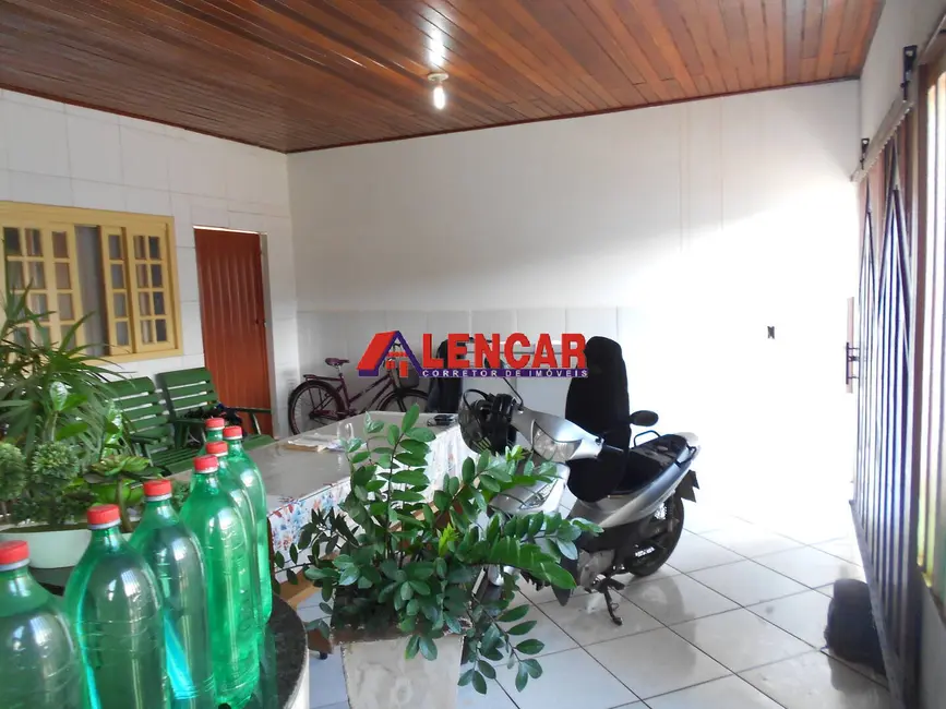 Foto 4 de Casa com 4 quartos à venda, 220m2 em Aponiã, Porto Velho - RO